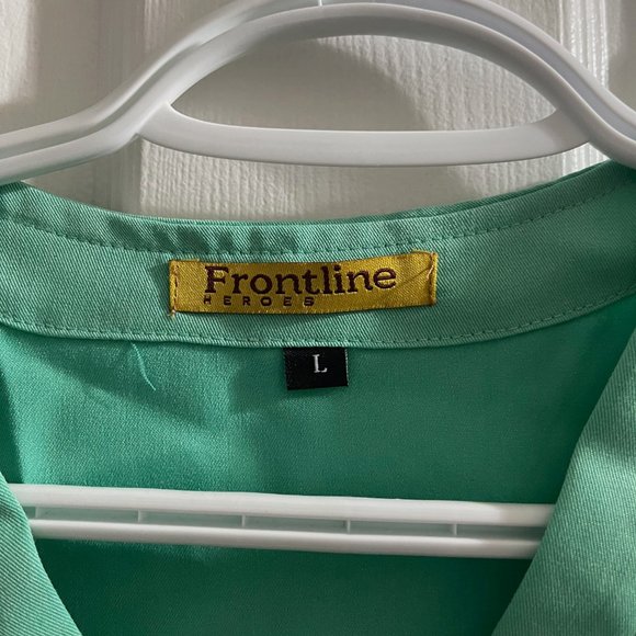 NWOT: 2-PIECE FRONTLINE SCRUB SUITS - Picture 4 of 6